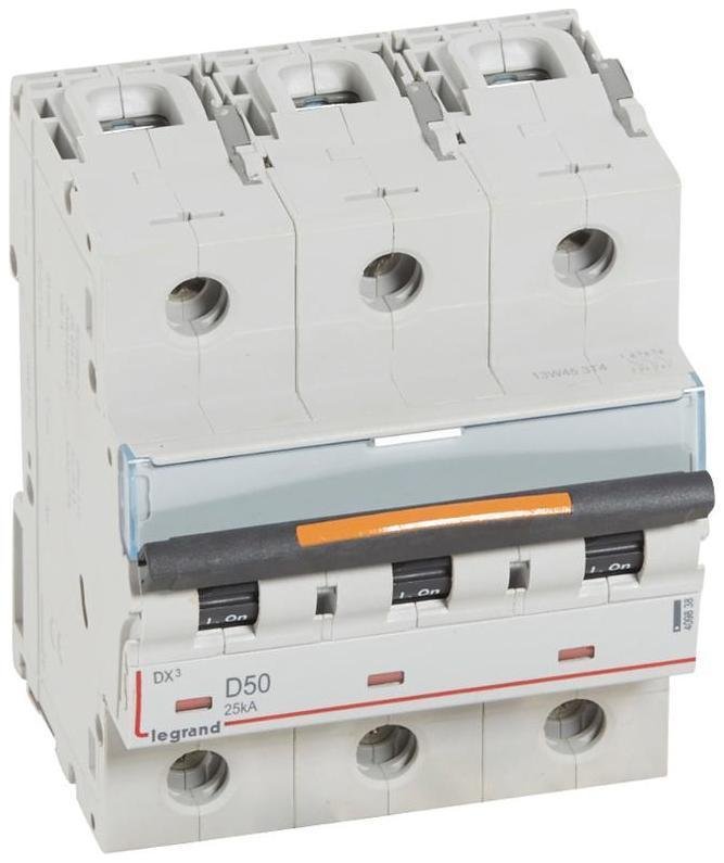 Legrand 409838 Выключатель автоматический трехполюсный DX3 50А D 25кА (4,5 мод)