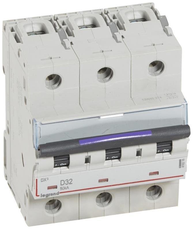 Legrand 410216 Выключатель автоматический трехполюсный DX3 32А D 50кА (4,5 мод)
