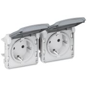 Plexo Серый Розетка с/з 2-ая гориз. с крышкой 16А IP55 | 069576 | Legrand